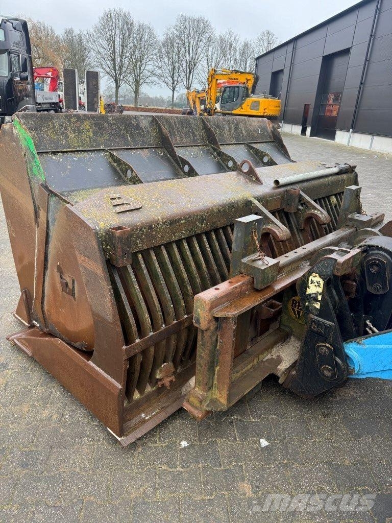 CAT 926M 2017 7800 uur Zeer Compleet !! Gumikerekes homlokrakodók