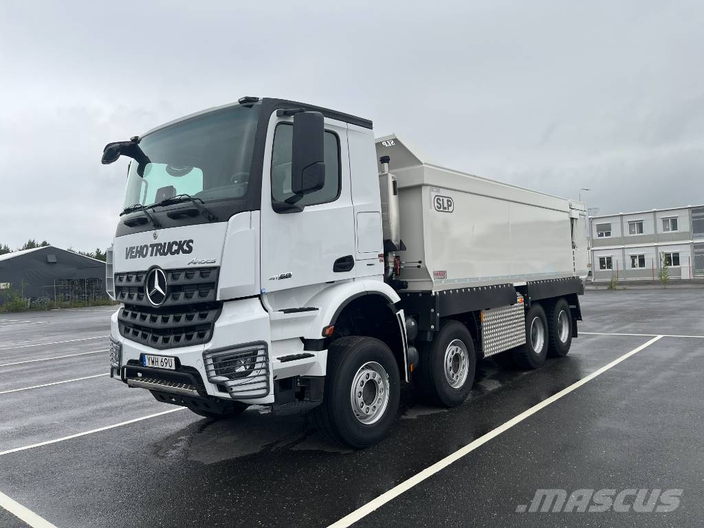 Mercedes-Benz Arocs 4858K 덤프 트럭
