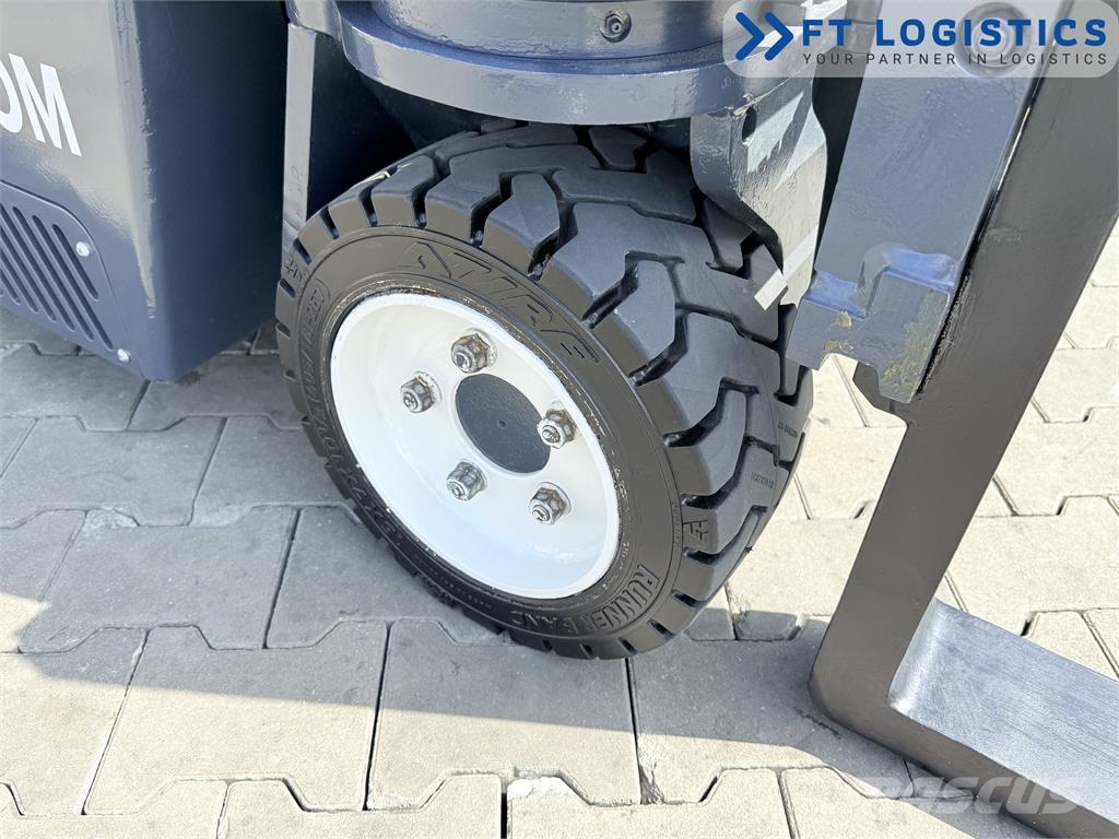 Combilift CB3000 / GAS / DUPLEX 4000MM / FORK-POSITIONER / S شاحنة المناولة رباعية الاتجاهات