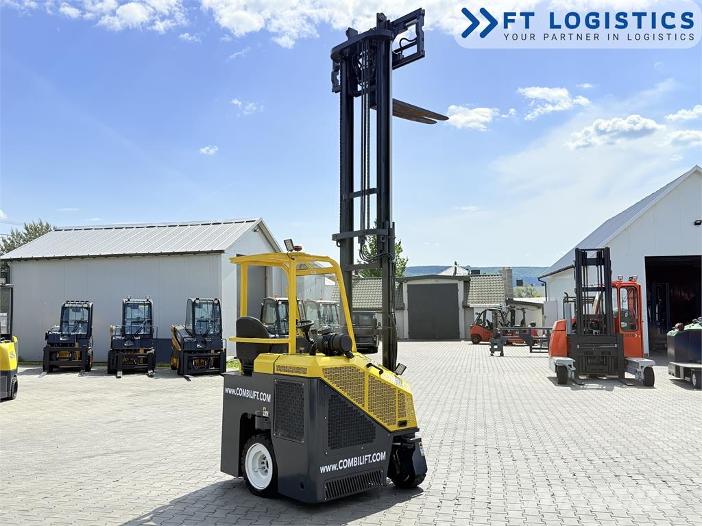 Combilift CB3000 / GAS / DUPLEX 4000MM / FORK-POSITIONER / S شاحنة المناولة رباعية الاتجاهات