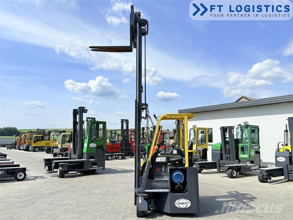 Combilift CB3000 / GAS / DUPLEX 4000MM / FORK-POSITIONER / S شاحنة المناولة رباعية الاتجاهات