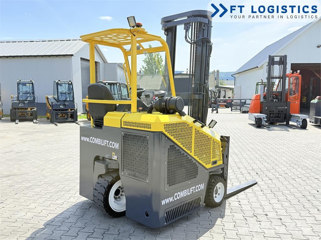 Combilift CB3000 / GAS / DUPLEX 4000MM / FORK-POSITIONER / S شاحنة المناولة رباعية الاتجاهات