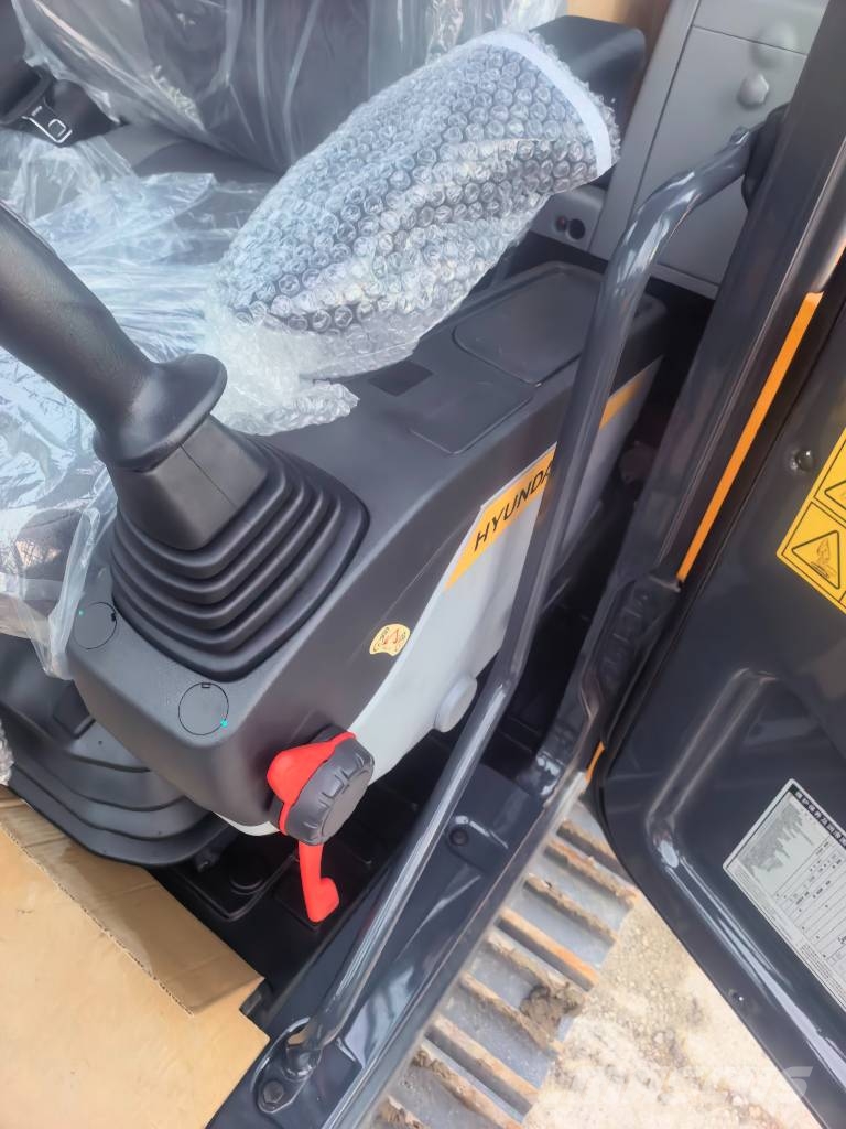 Hyundai HX225L PRO Raupenbagger