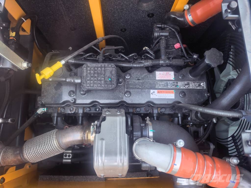 Hyundai HX225L PRO Raupenbagger