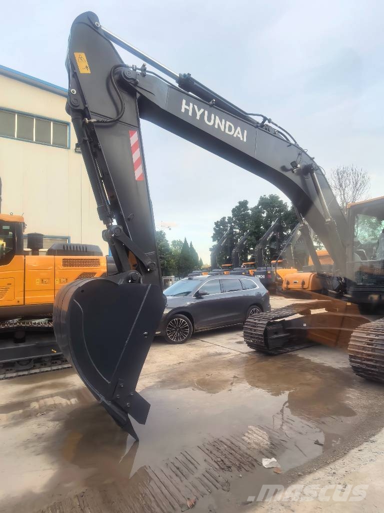Hyundai HX225L PRO Raupenbagger