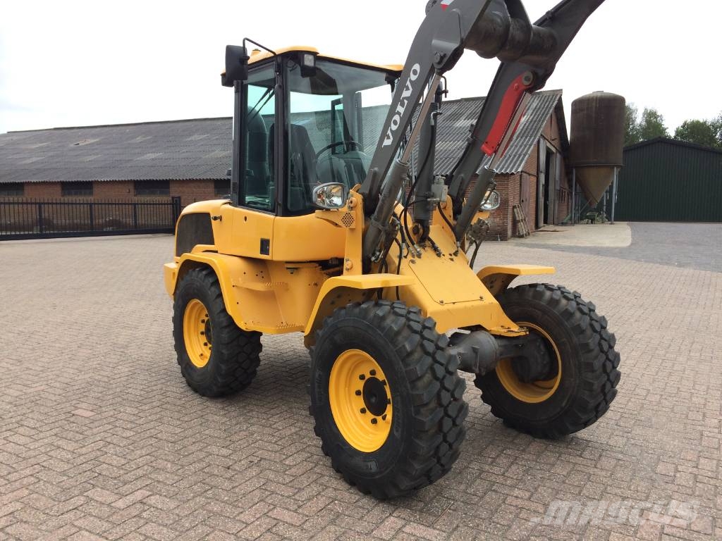 Volvo L 30 G 轮式装载机