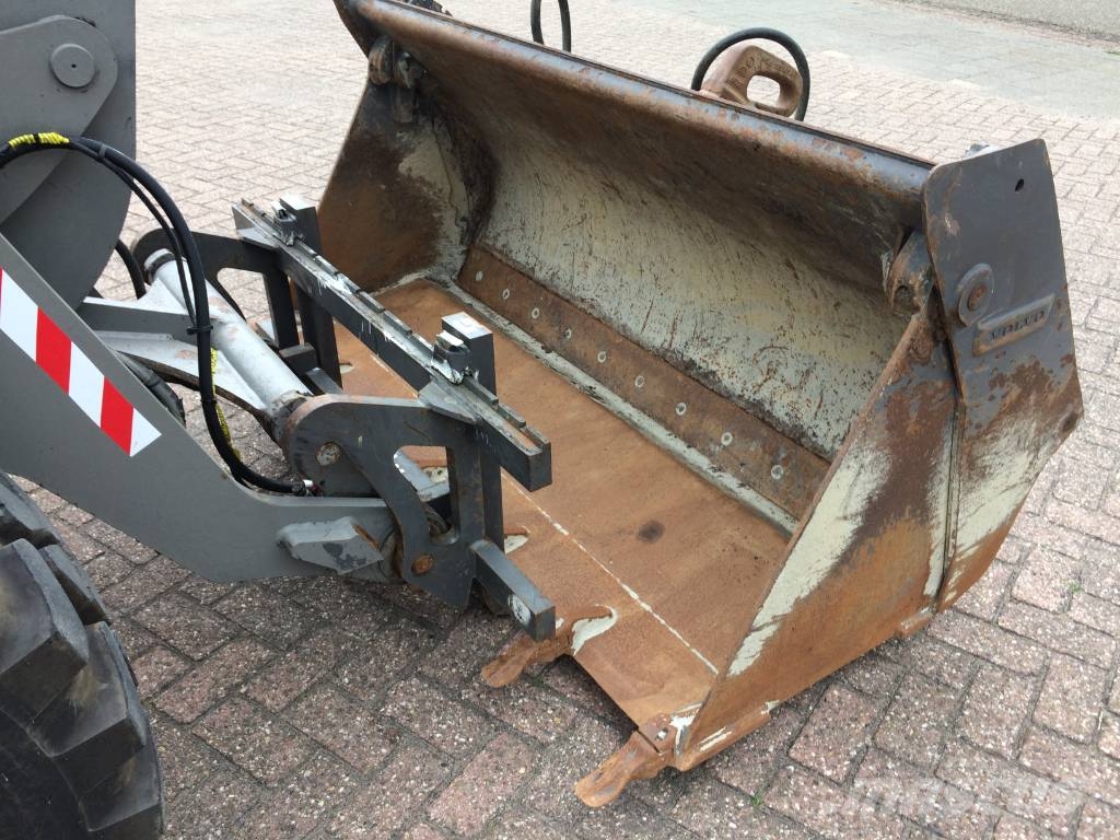 Volvo L 30 G 轮式装载机