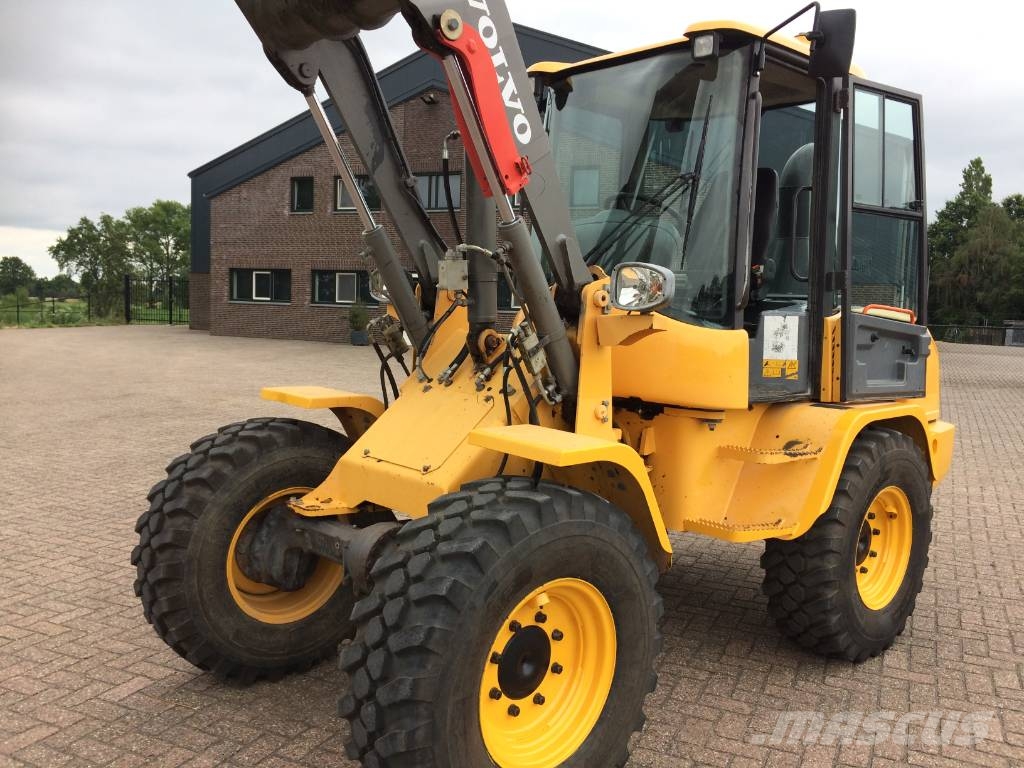 Volvo L 30 G 轮式装载机