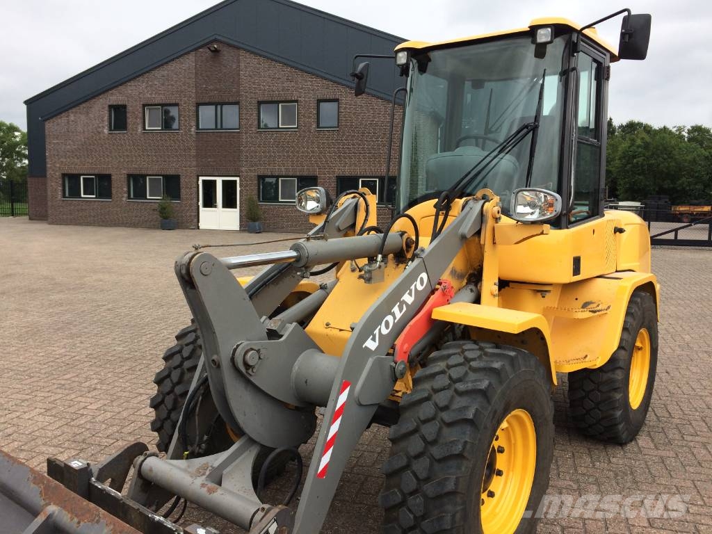 Volvo L 30 G 轮式装载机