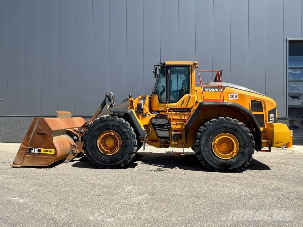 Volvo L 220 H Naudoti ratiniai krautuvai