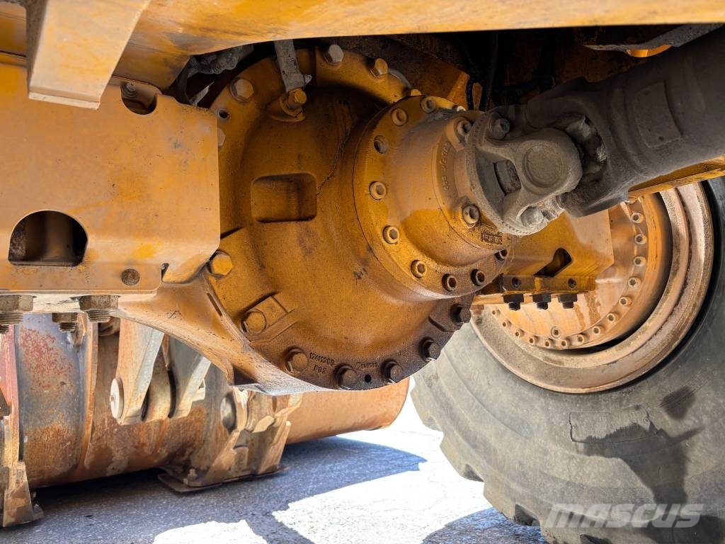 Volvo L 220 H Naudoti ratiniai krautuvai