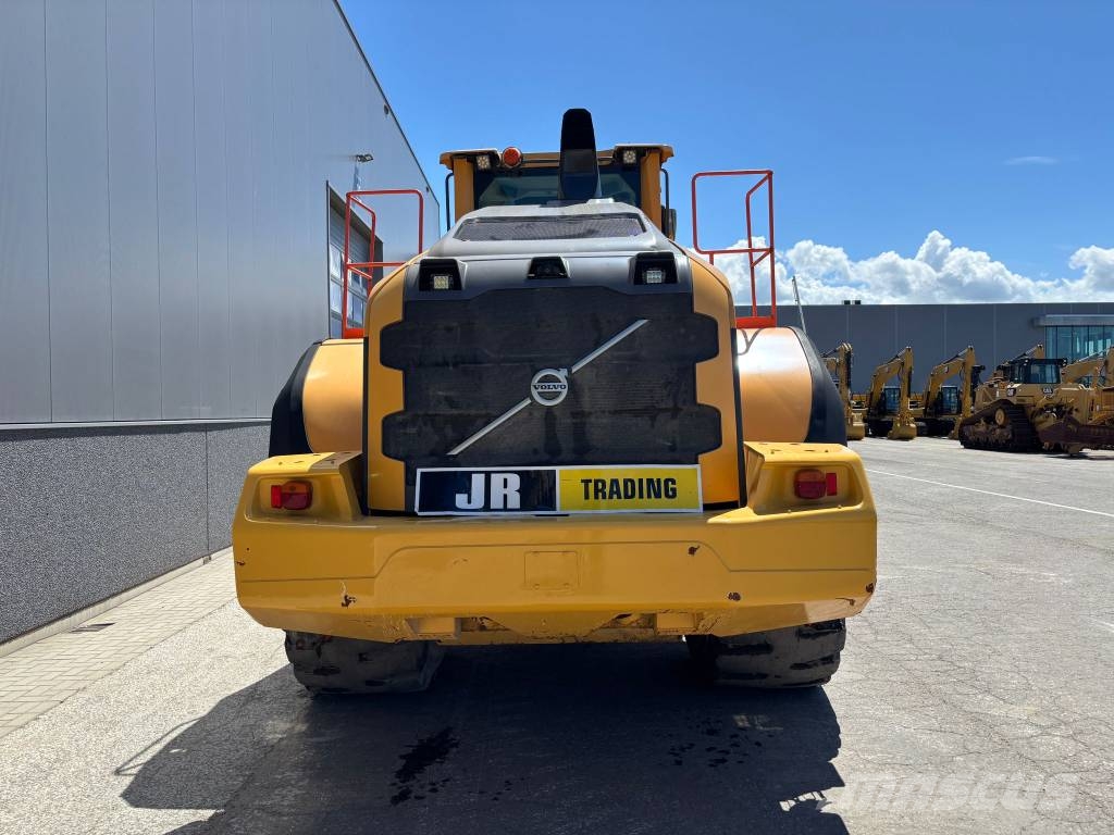 Volvo L 220 H Naudoti ratiniai krautuvai