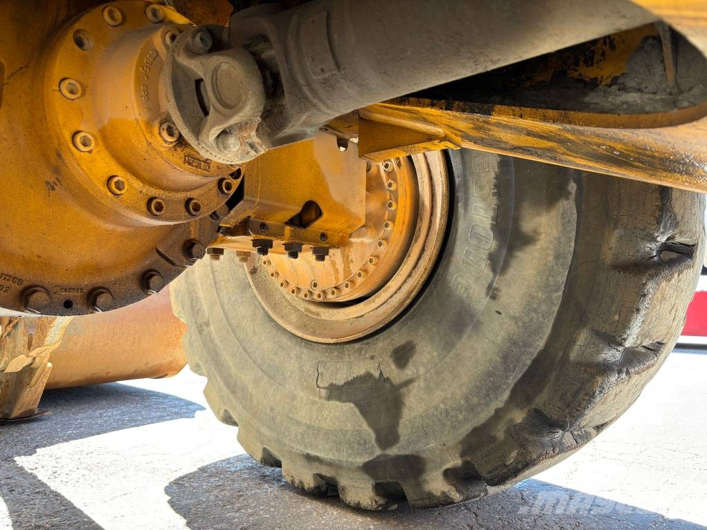 Volvo L 220 H Naudoti ratiniai krautuvai