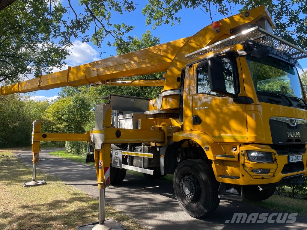 Palfinger P 370 KS 4x4 Avtokošare