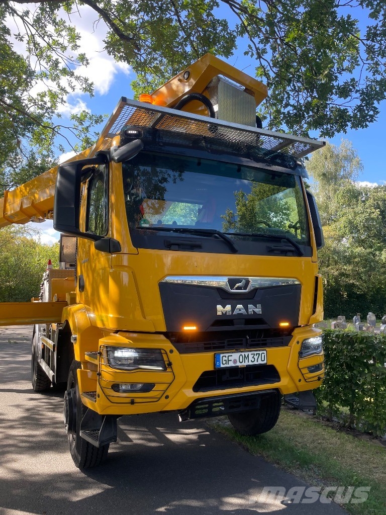 Palfinger P 370 KS 4x4 Avtokošare