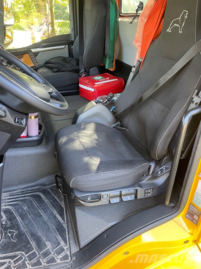 Palfinger P 370 KS 4x4 Avtokošare