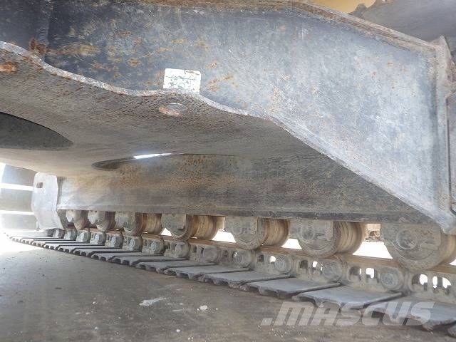 PC PC138US‑10 حفارات زحافة