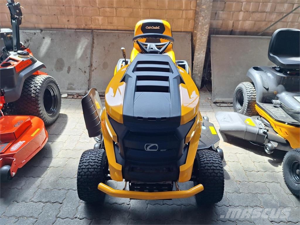 Cub Cadet XT2 QS117 117CM 2-Zyl.-Kawasaki Pealseistavad niidukid