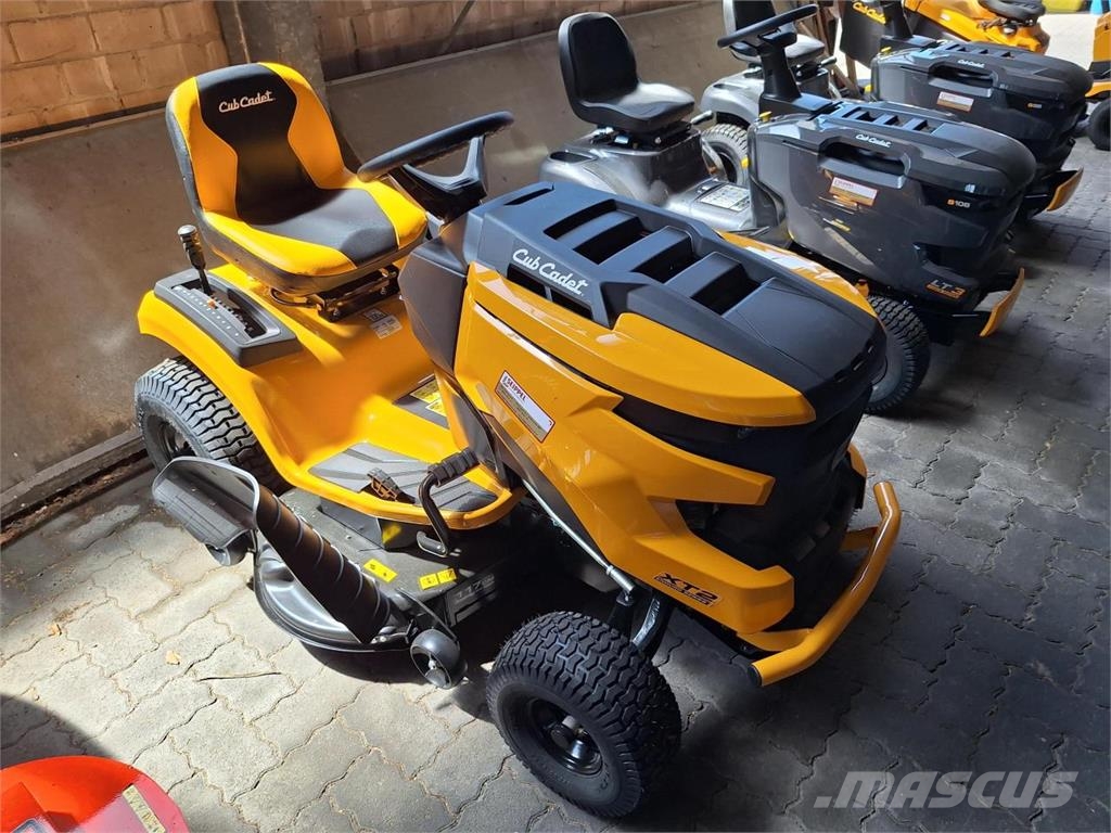 Cub Cadet XT2 QS117 117CM 2-Zyl.-Kawasaki Pealseistavad niidukid