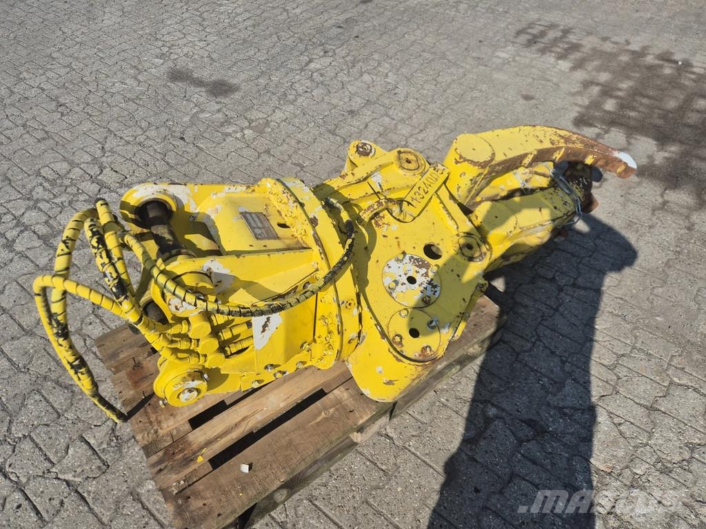 Okada OSG 25 R خطاطيف