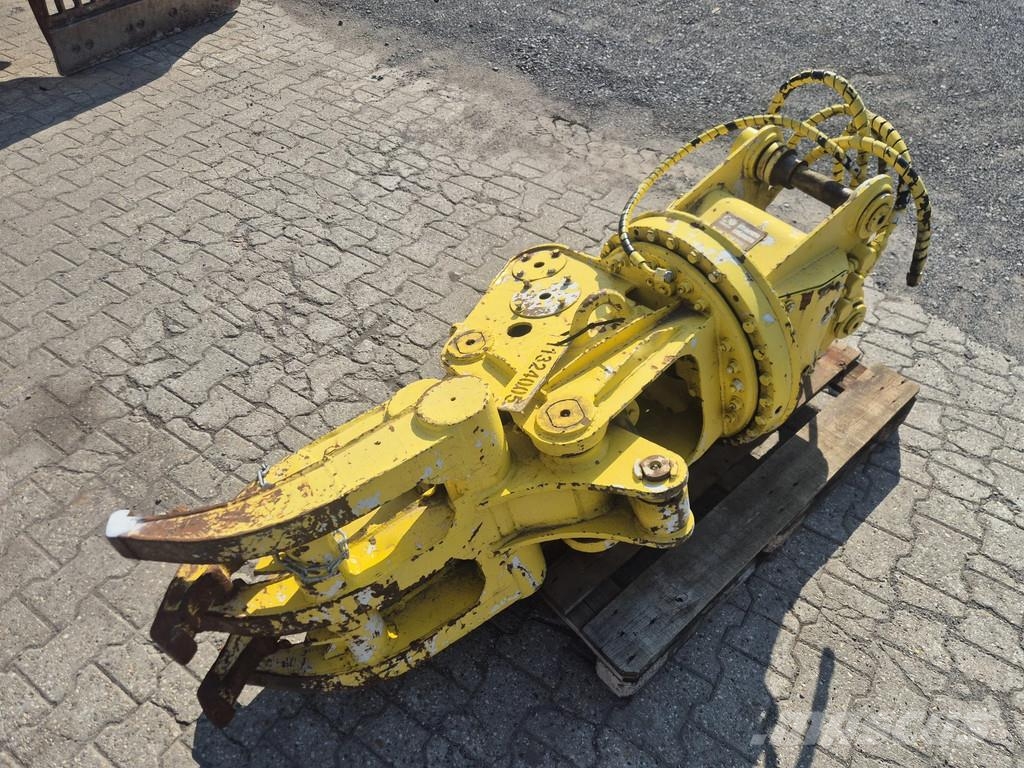 Okada OSG 25 R خطاطيف
