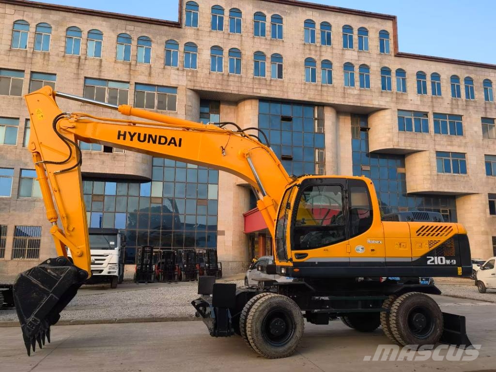 Hyundai 210W-9   Shanghai largest supplier Mobilbagger