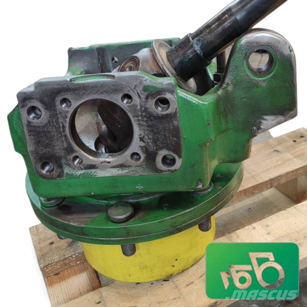 John Deere 6620 ZF AS2045 Final Drive Steering Knuckle, Hub, Axle Shaft L101713 Chassis