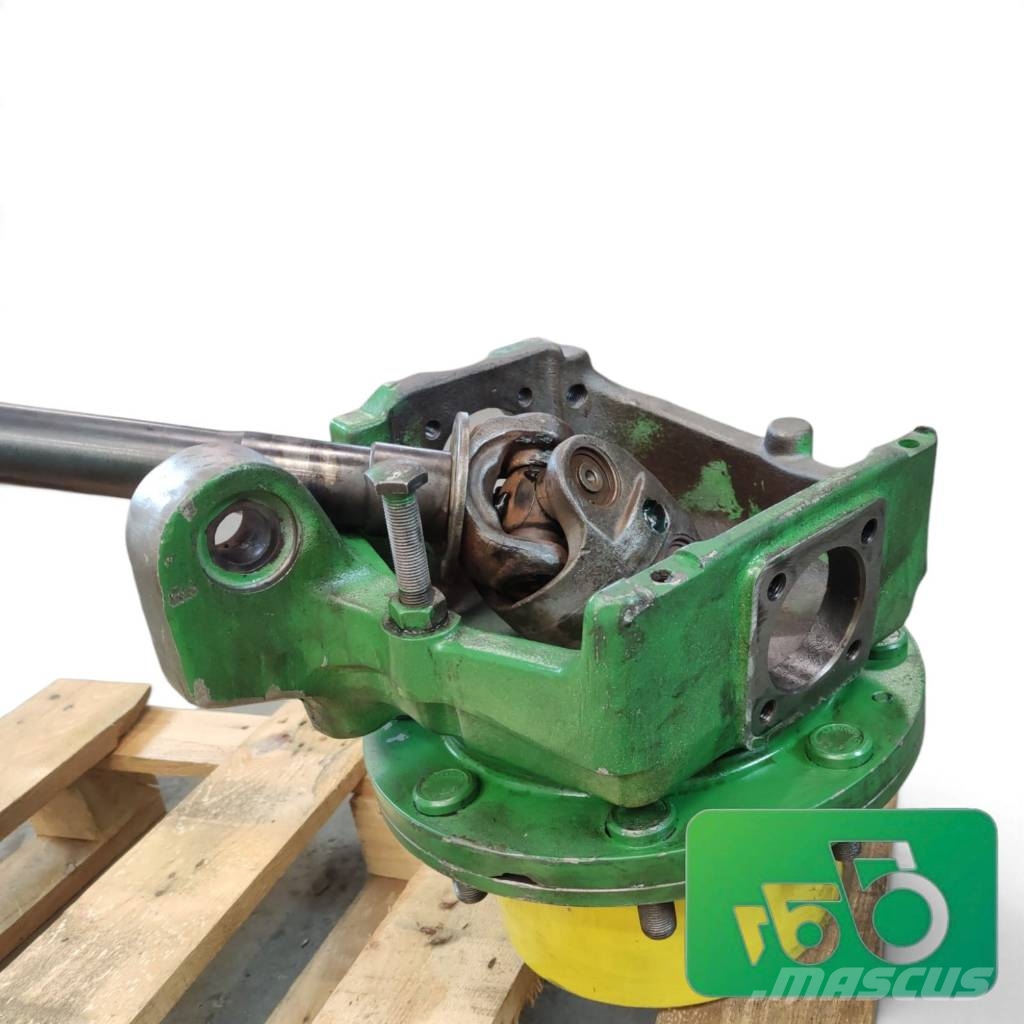 John Deere 6620 ZF AS2045 Final Drive Steering Knuckle, Hub, Axle Shaft L101713 Chassis