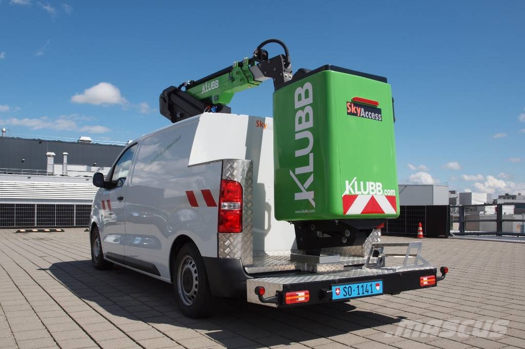 Klubb K20L Ant vilkikų montuojamos kėlimo platformos