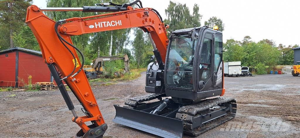 Hitachi ZX85US-6 med Engcon EC209, grip. Crawler excavators