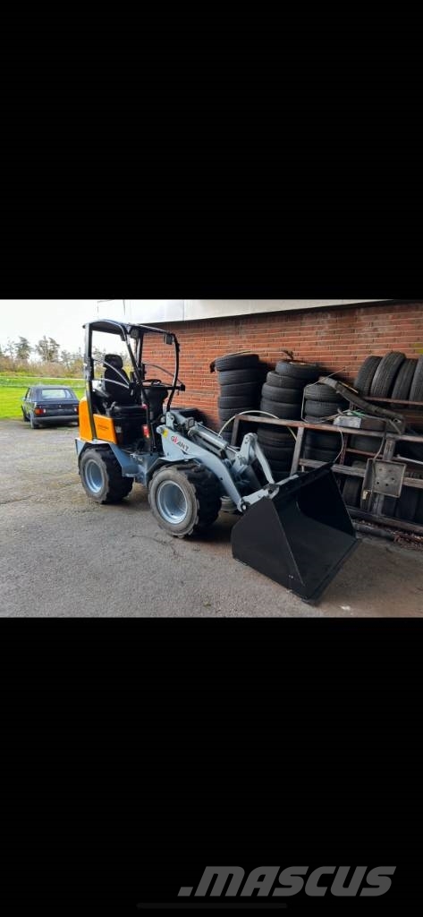 GiANT D 263 SW X-TRA 4X4 لوادر صغيرة