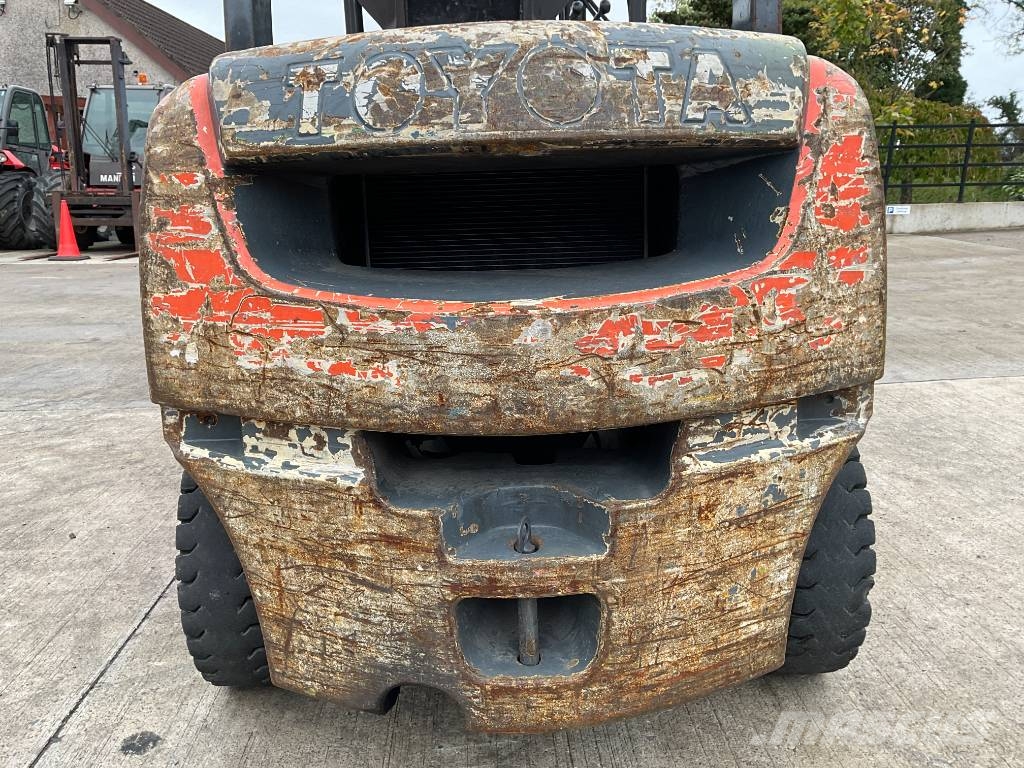 Toyota 02-8FDF25 Tonero شاحنات الديزل