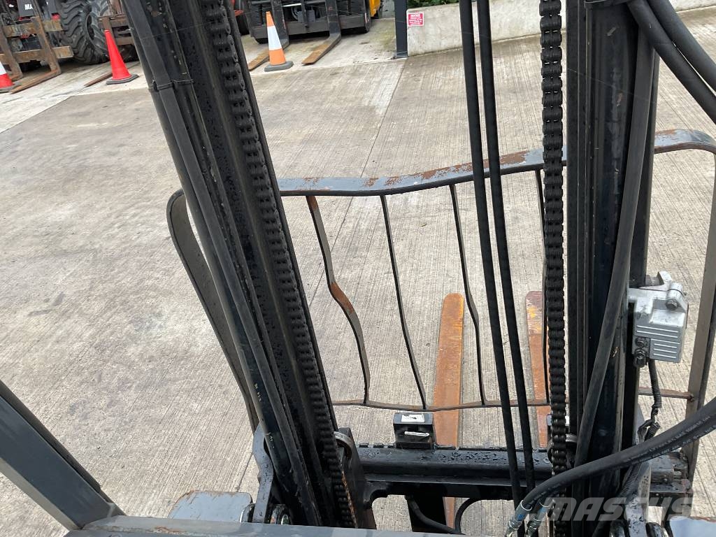 Toyota 02-8FDF25 Tonero شاحنات الديزل