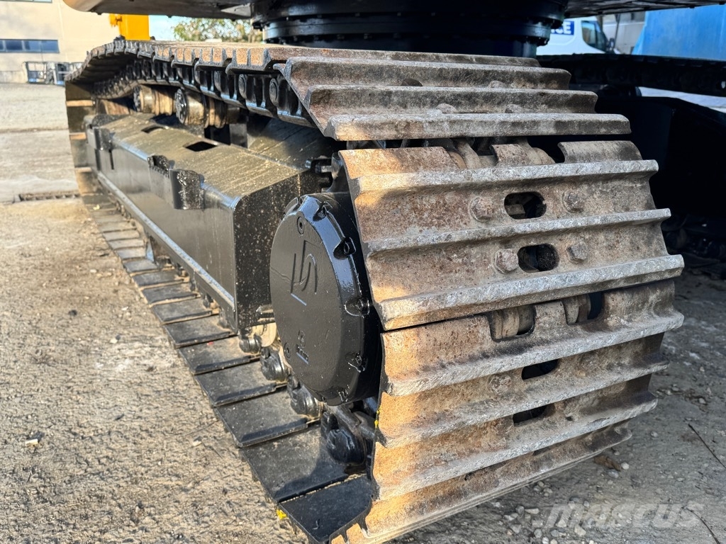 JCB JS 160 LC Paletli ekskavatörler