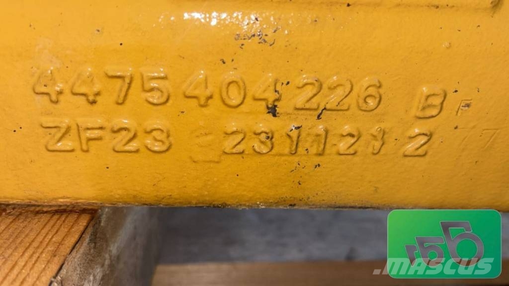 CAT 432E Front Axle CATERPILLAR 543-7930 Front Axle Z Alusta ja jousitus