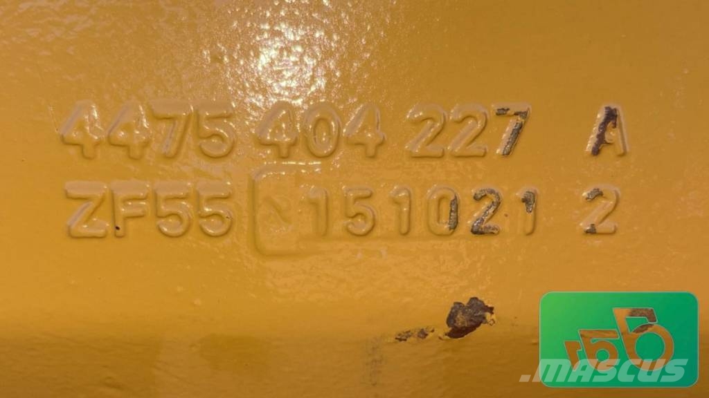 CAT 432E Front Axle CATERPILLAR 543-7930 Front Axle Z Alusta ja jousitus