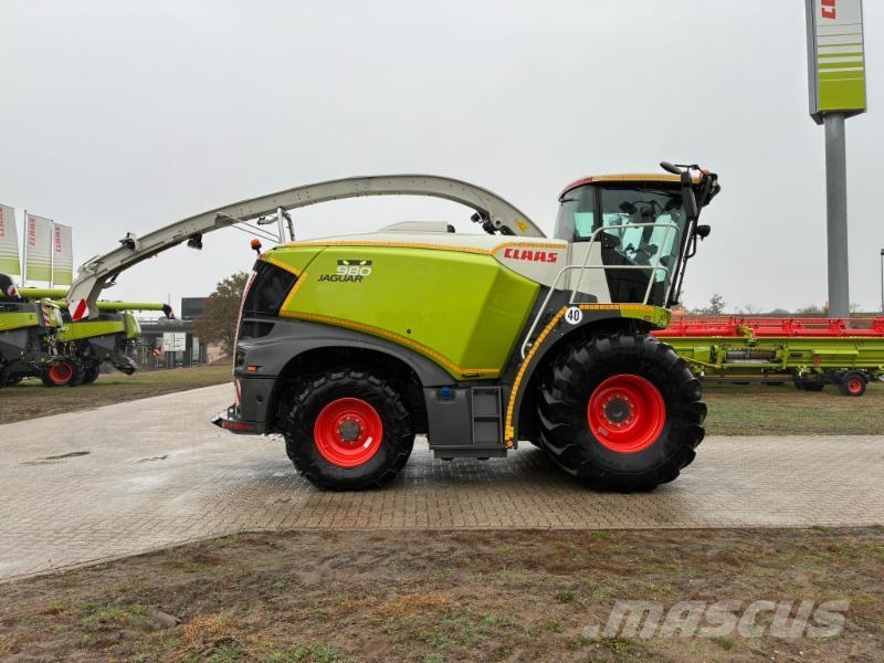 CLAAS JAGUAR 980 T4 Selbstfahrende Häcksler