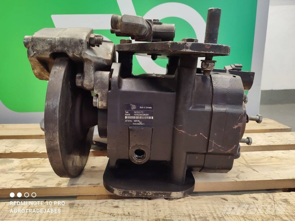 JCB Travel motor 332/F2191 HMV105-02-2712 JCB 520-40 Engines