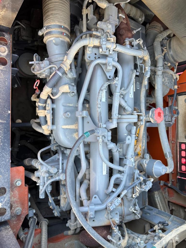 Hitachi 490 حفارات زحافة