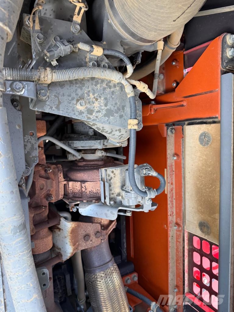 Hitachi 490 حفارات زحافة