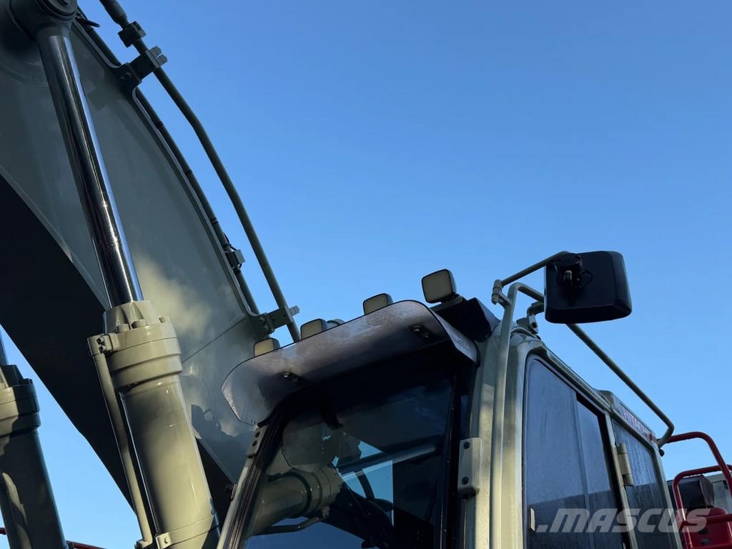 Hitachi 490 حفارات زحافة