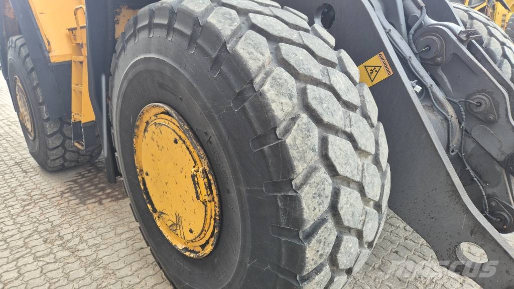 Volvo L 180 E Incarcator pe pneuri