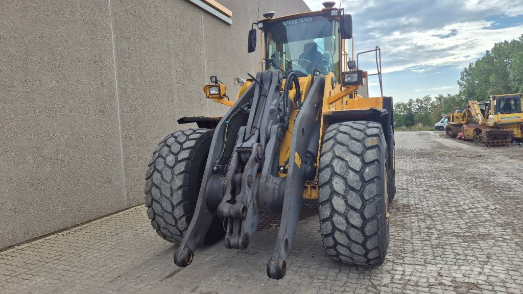 Volvo L 180 E Incarcator pe pneuri