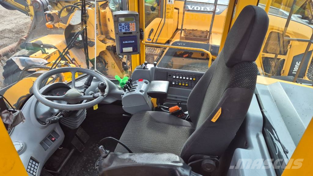 Volvo L 180 E Incarcator pe pneuri
