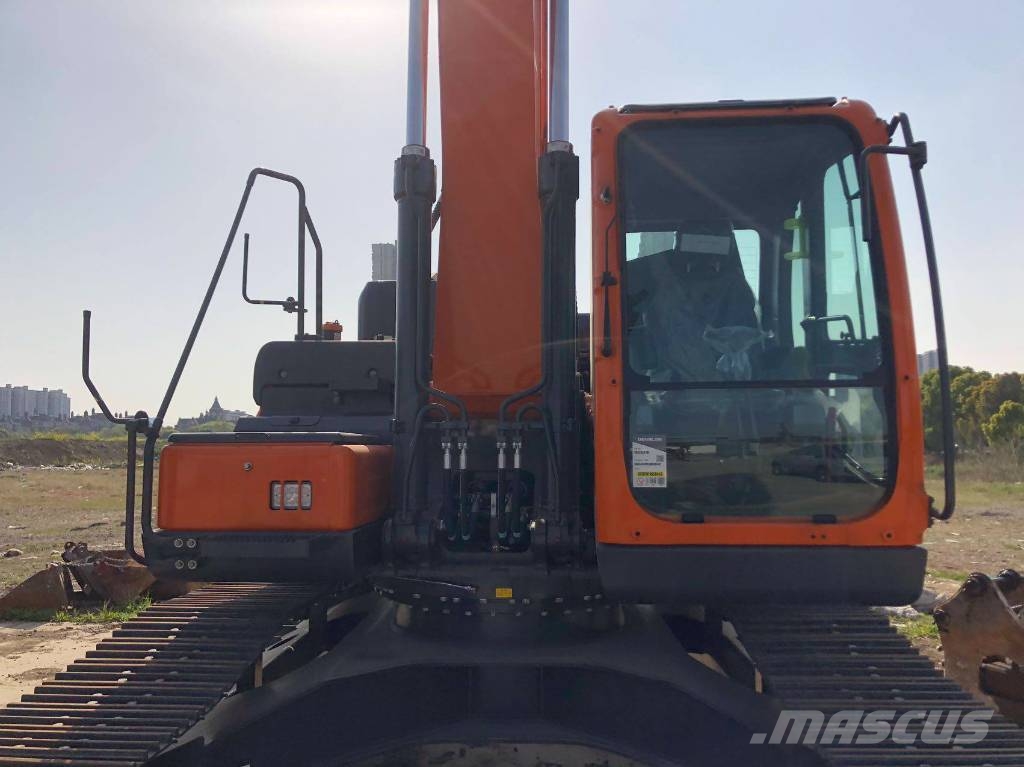 Doosan DX 225 LCA Kāpurķēžu ekskavatori