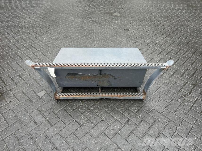 Terex TW150-6105515/6105516-Stair panel/Trittstufen الشاسيه والتعليق