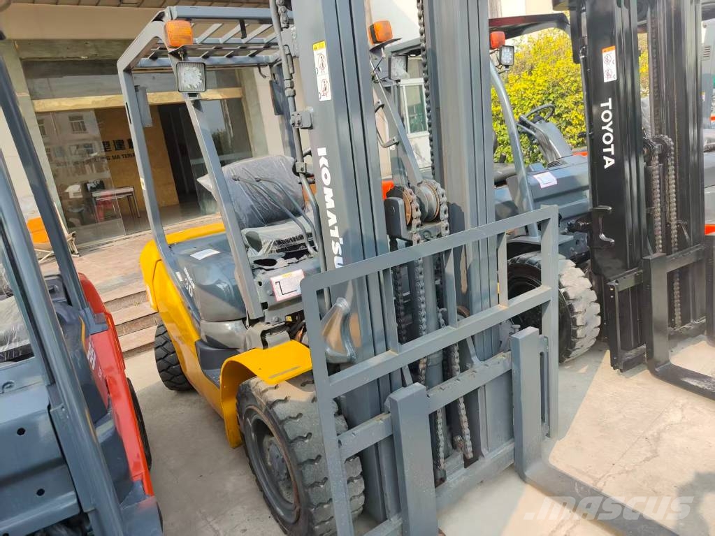 Komatsu FD 30 T-17 Stivuitor diesel