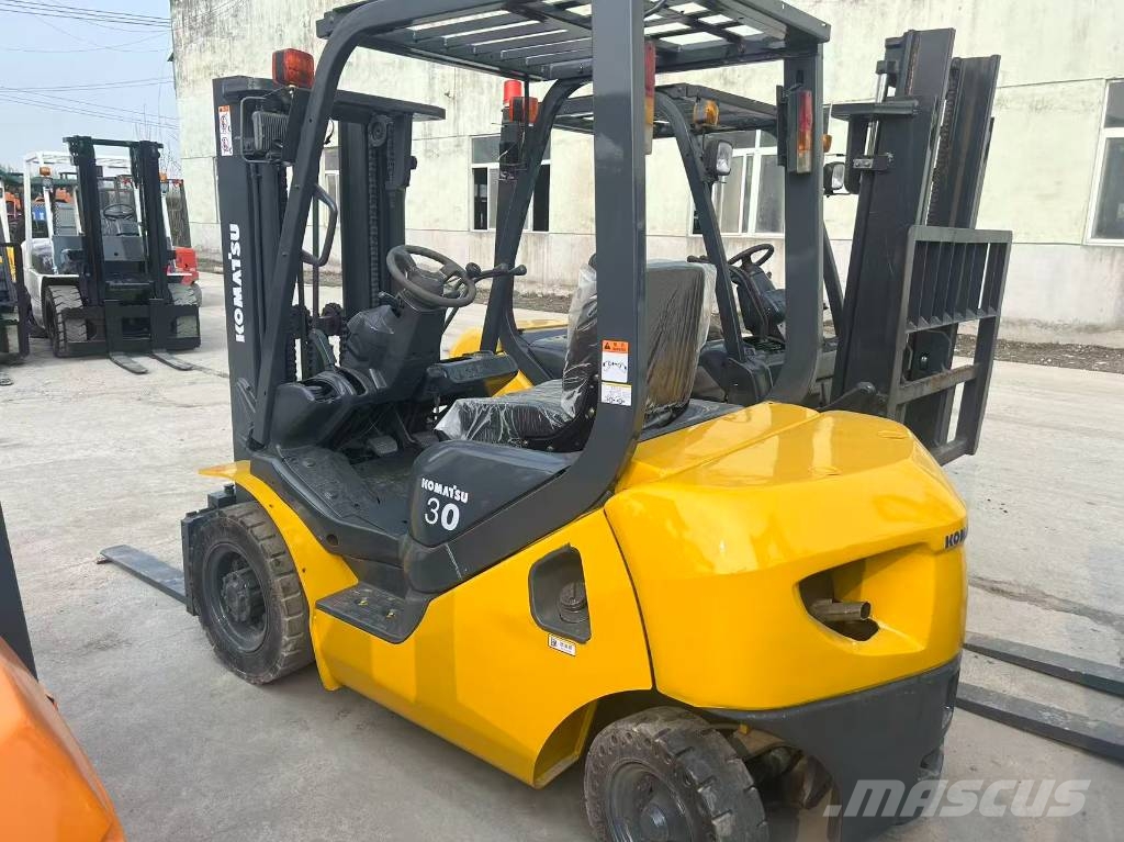 Komatsu FD 30 T-17 Stivuitor diesel