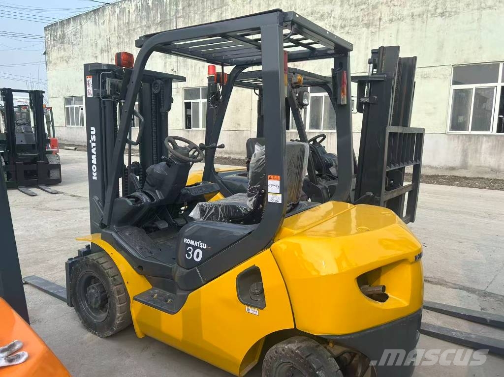 Komatsu FD 30 T-17 Stivuitor diesel