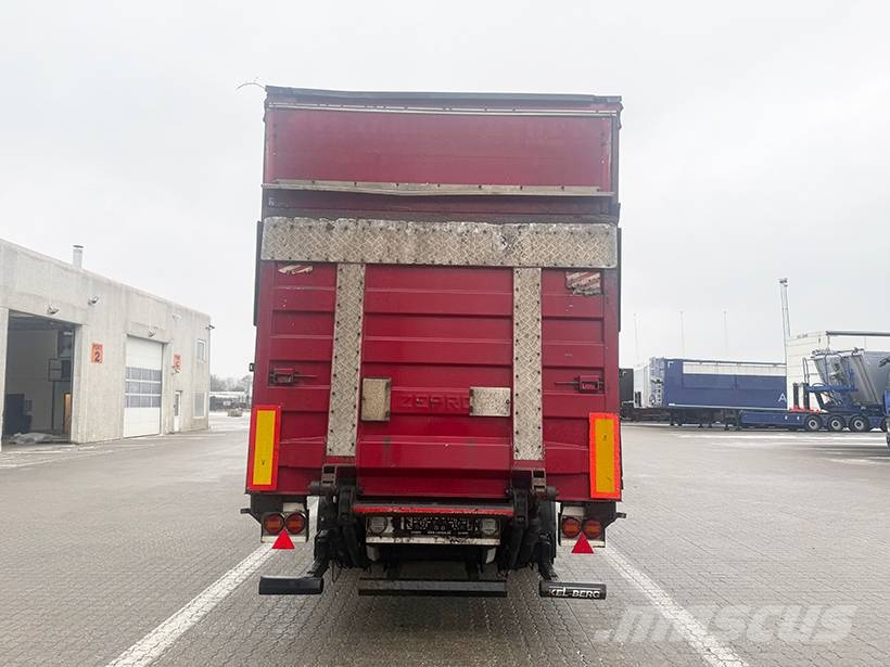 Kel-Berg 2 axle Curtainsider / Planenauflieger Poluprikolice sa ciradom